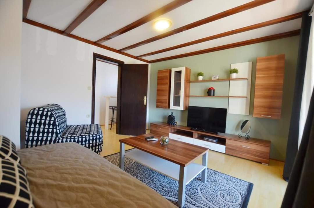Tony Apartments 罗维尼 外观 照片