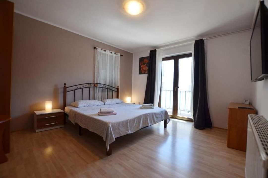 Tony Apartments 罗维尼 外观 照片