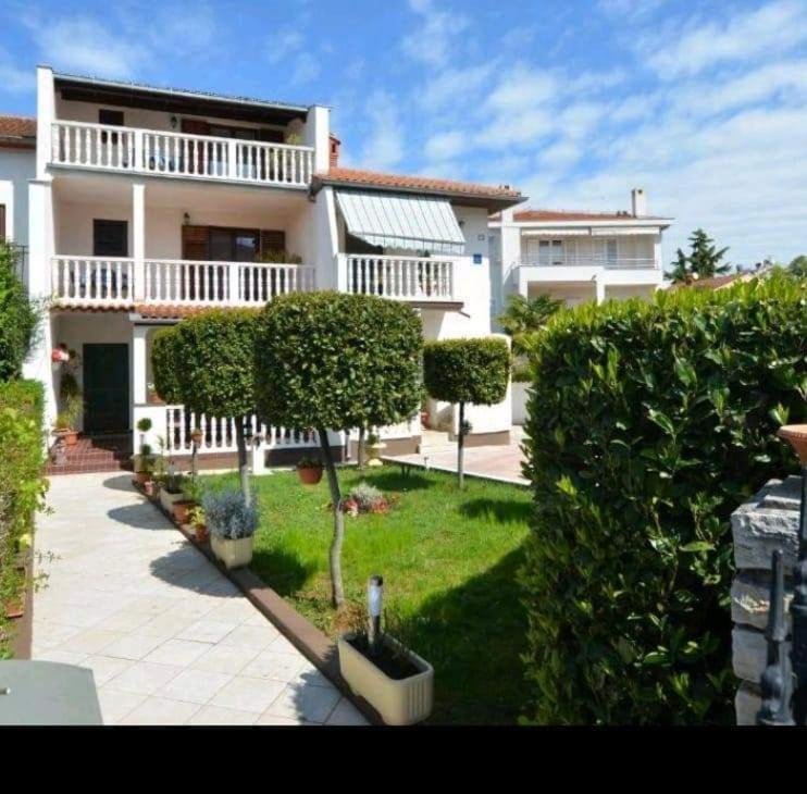 Tony Apartments 罗维尼 外观 照片
